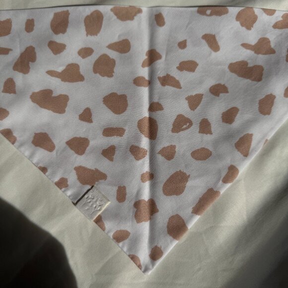 NWT Blush & Fluff Strawberry Cow Print Dog Bandana, White and Pink, Size M - Picture 12 of 16